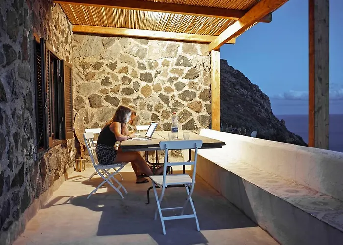 Dammuso Sulla Scogliera - Pantelleria