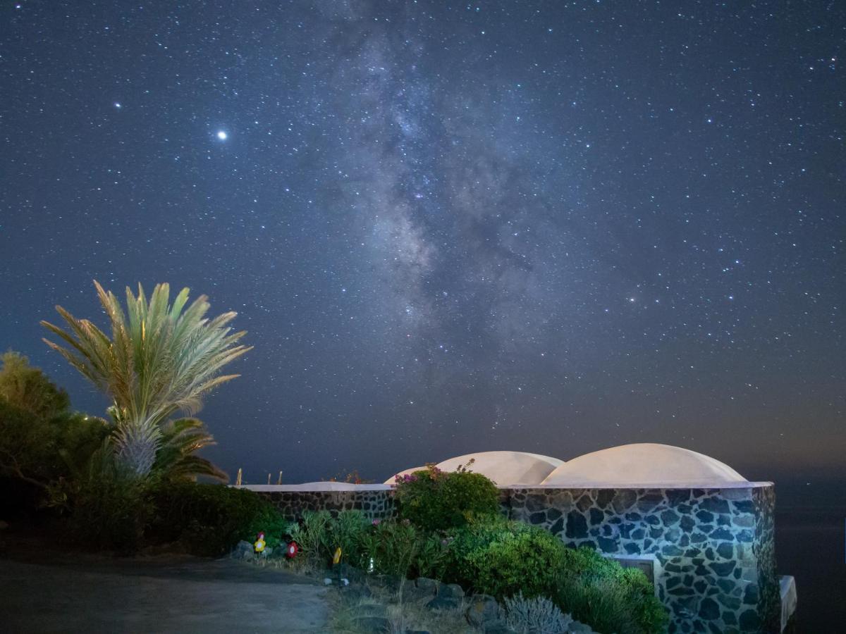 Dammuso Sulla Scogliera - Pantelleria *