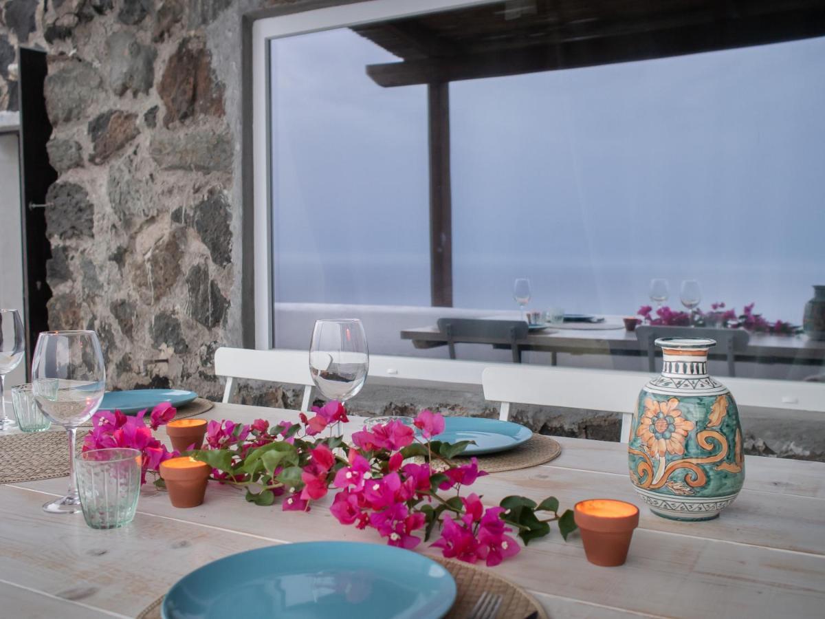 Dammuso Sulla Scogliera - Pantelleria *